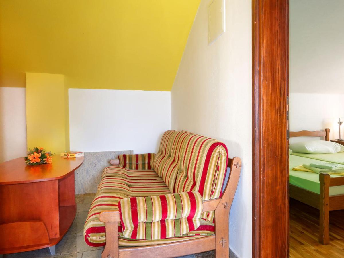 Apartment Blekic - Mlk305 By Interhome Malinska Extérieur photo