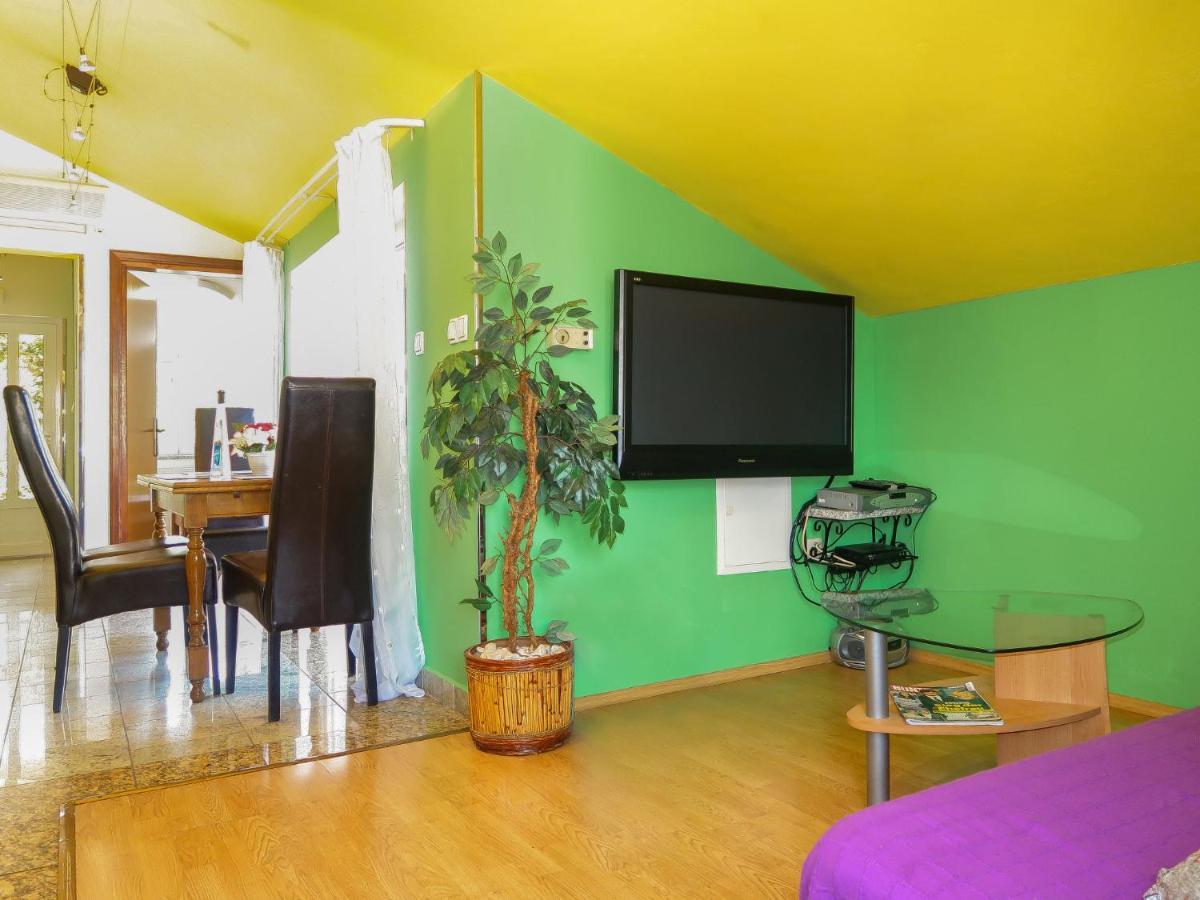 Apartment Blekic - Mlk305 By Interhome Malinska Extérieur photo
